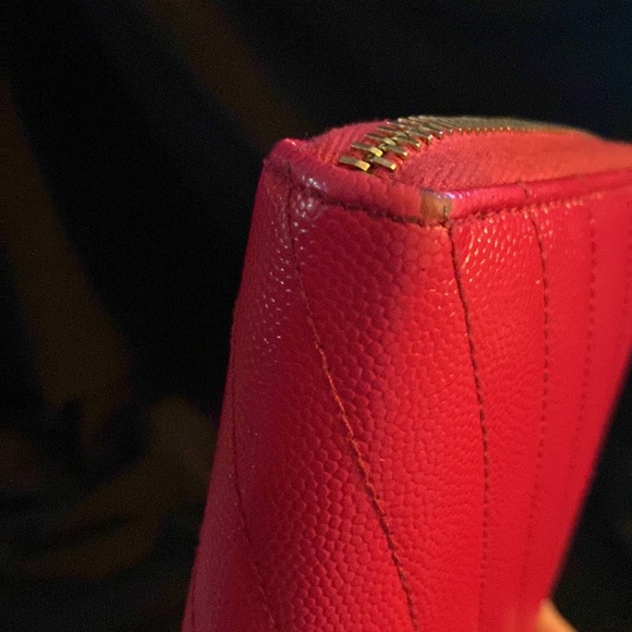 Yves Saint Laurent (YSL) Matelasse Grain de Poudre Leather Zip Wallet - Picture 13 of 14